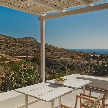 Villa Ble Traditional